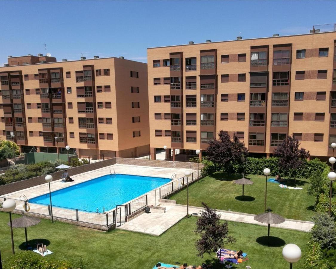 Deyanira Suite, Aeropuerto, Ifema Madrid Eksteriør billede