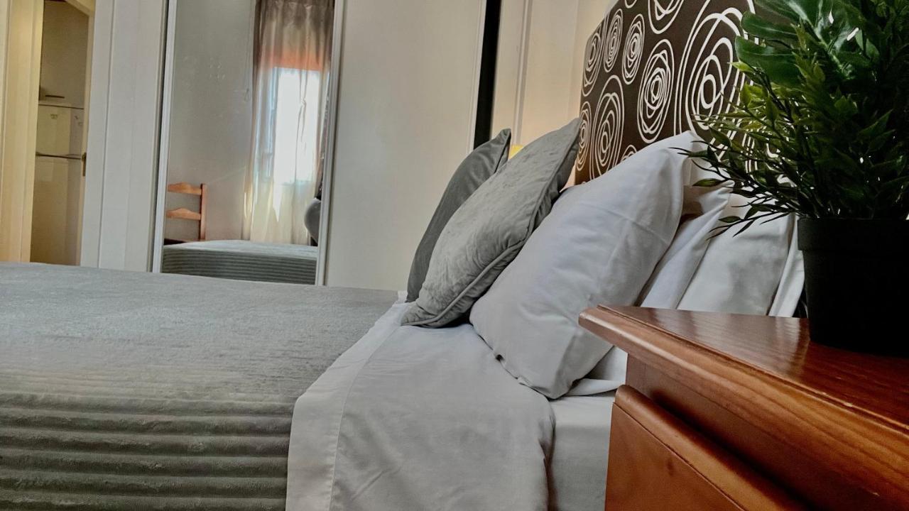 Deyanira Suite, Aeropuerto, Ifema Madrid Eksteriør billede